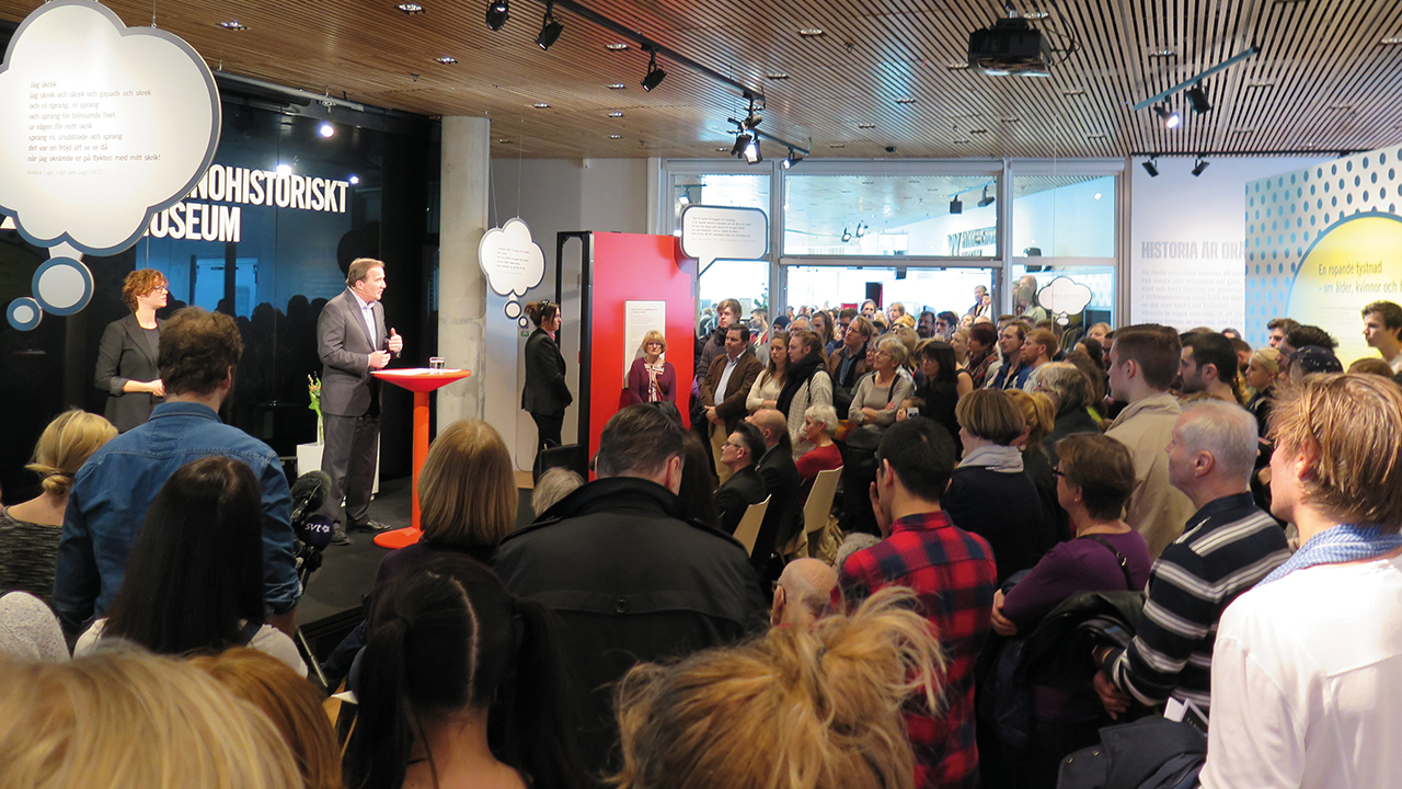 Foto taget under 8 mars, på bilden talar Stefan Löfven 